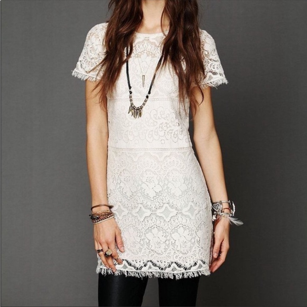 Free People Ivory white Lace Eyelash Shift Mini Dress size 2
